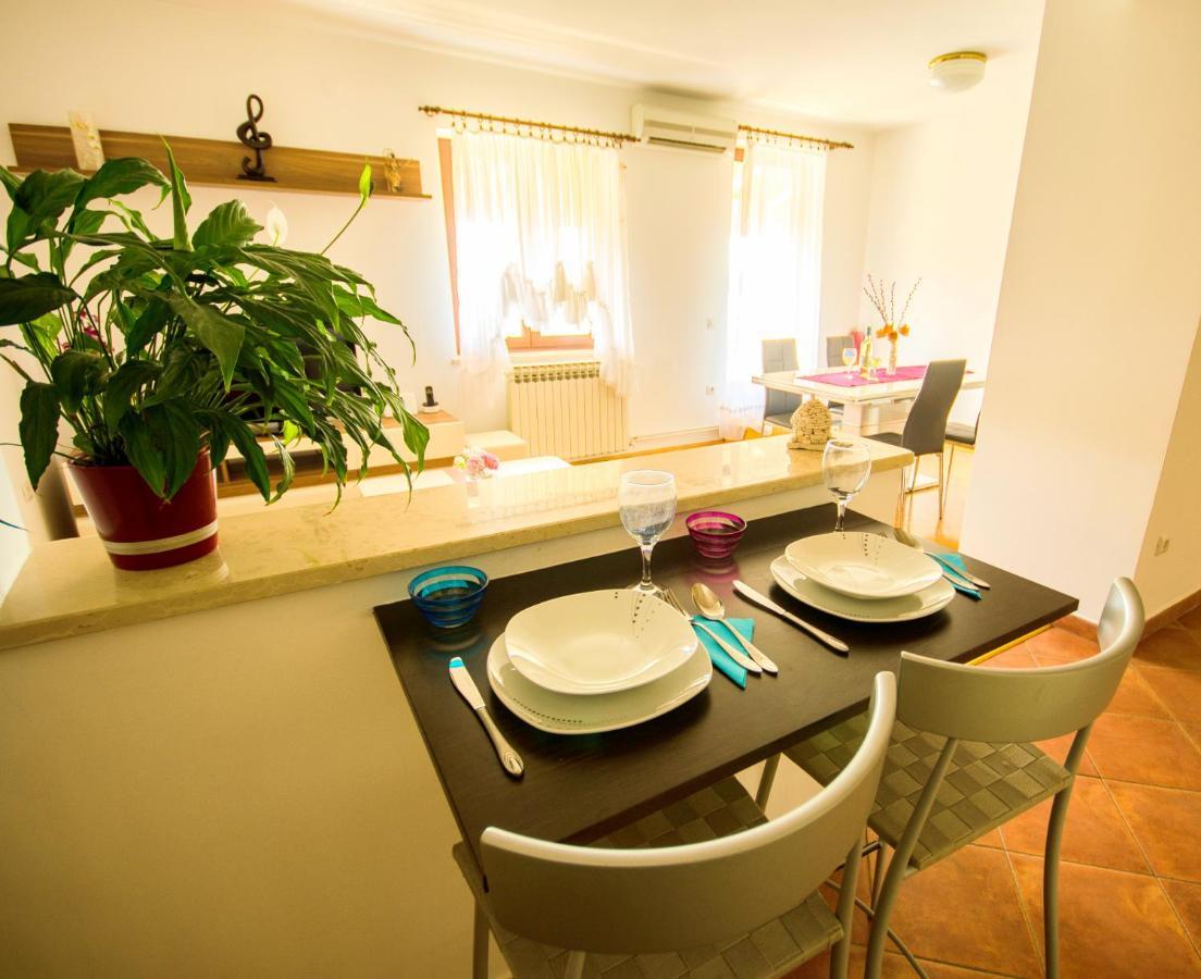 Apartment Ivis Vinkuran Exterior photo