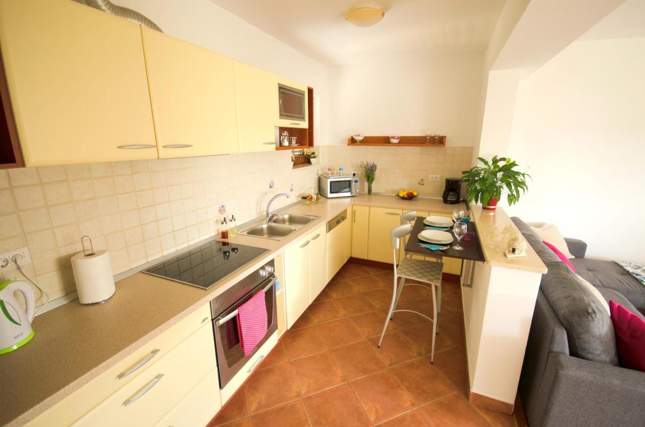 Apartment Ivis Vinkuran Exterior photo