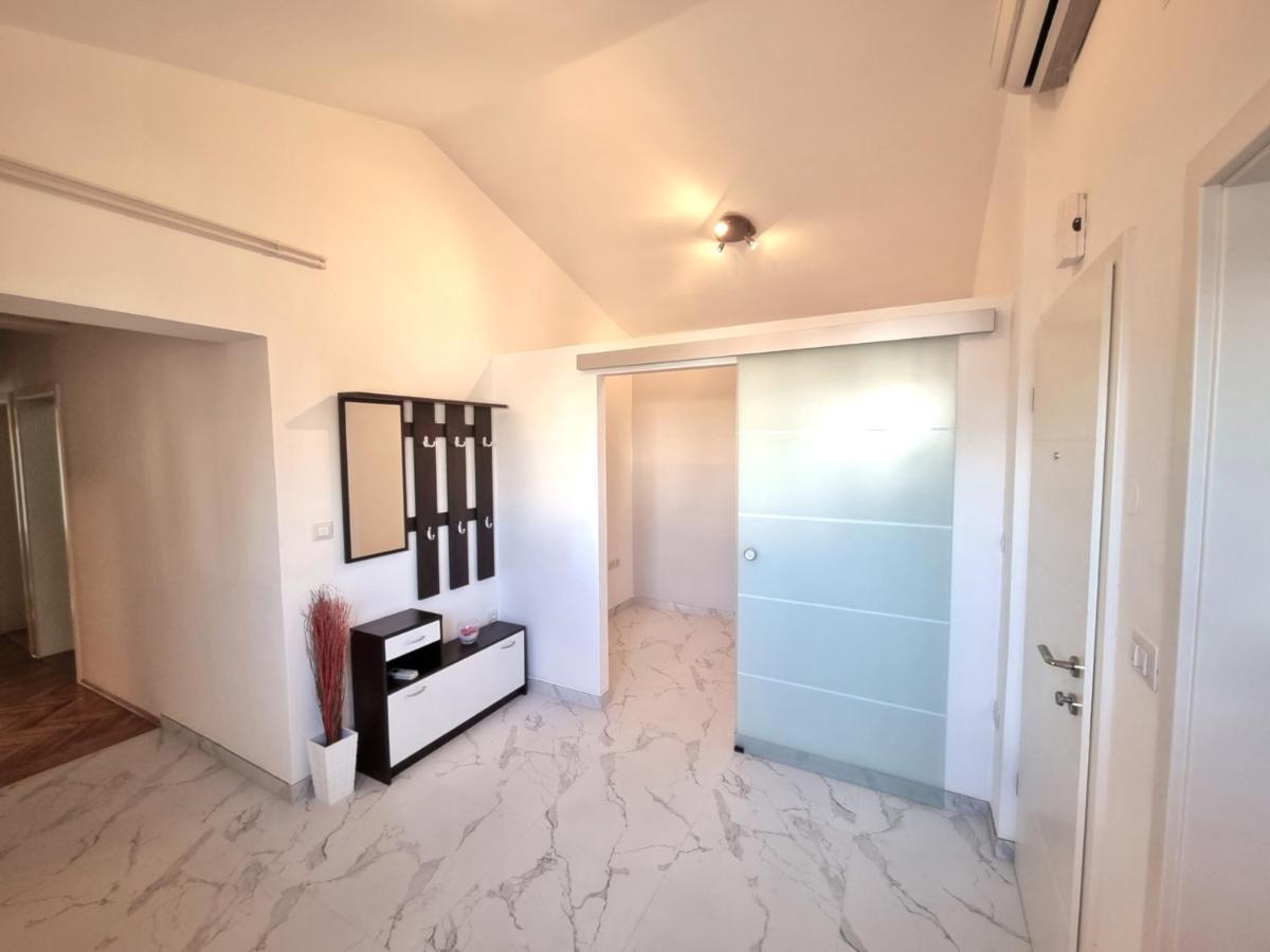 Apartment Ivis Vinkuran Exterior photo